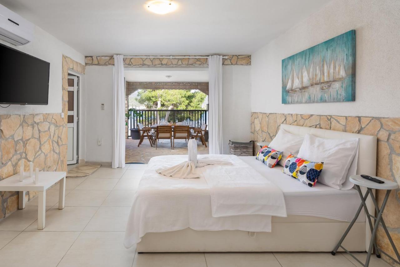Estella Villa Apartments โรกอซนิซา ภายนอก รูปภาพ